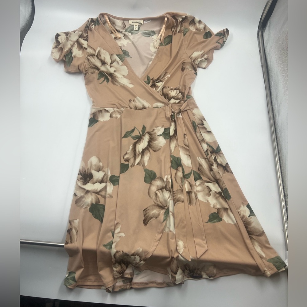 Monteau Short Sleeve Dress Size Lg Woman